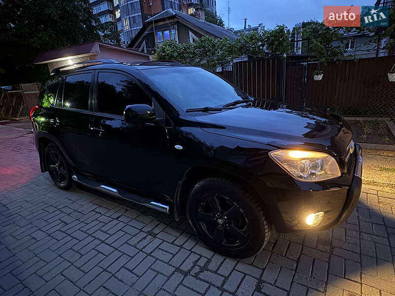 Позашляховик / Кросовер Toyota RAV4 2007 в Чернівцях