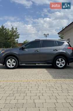 Внедорожник / Кроссовер Toyota RAV4 2013 в 