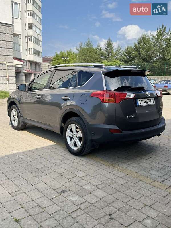 Внедорожник / Кроссовер Toyota RAV4 2013 в Ивано-Франковске