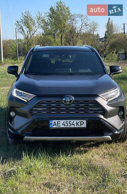 Внедорожник / Кроссовер Toyota RAV4 2019 в Кривом Роге