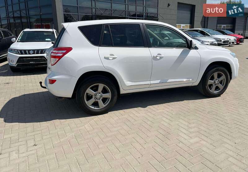Внедорожник / Кроссовер Toyota RAV4 2012 в Киеве