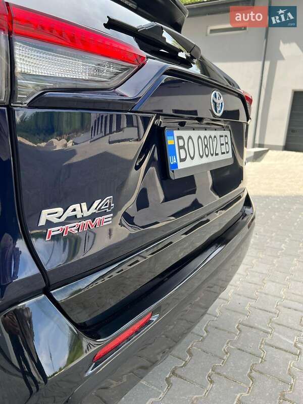 Позашляховик / Кросовер Toyota RAV4 2021 в Тернополі