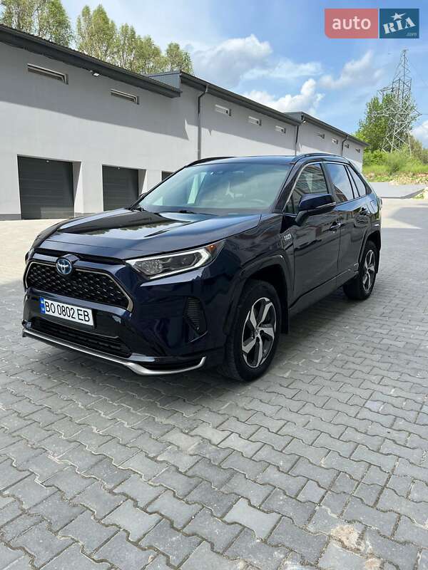 Позашляховик / Кросовер Toyota RAV4 2021 в Тернополі