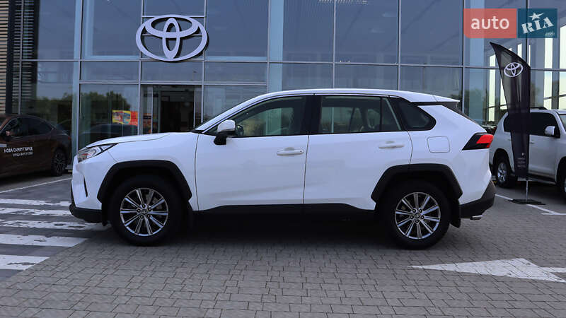 Внедорожник / Кроссовер Toyota RAV4 2019 в Ровно