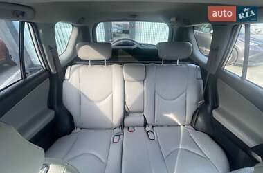 Позашляховик / Кросовер Toyota RAV4 2006 в 