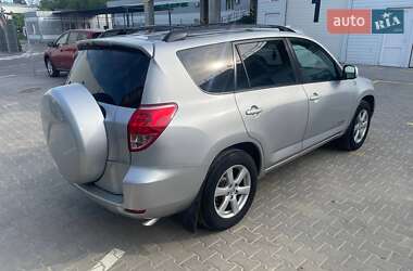 Позашляховик / Кросовер Toyota RAV4 2006 в 