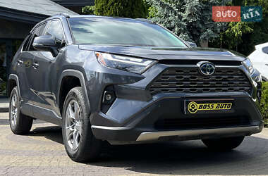 Внедорожник / Кроссовер Toyota RAV4 2022 в Львове