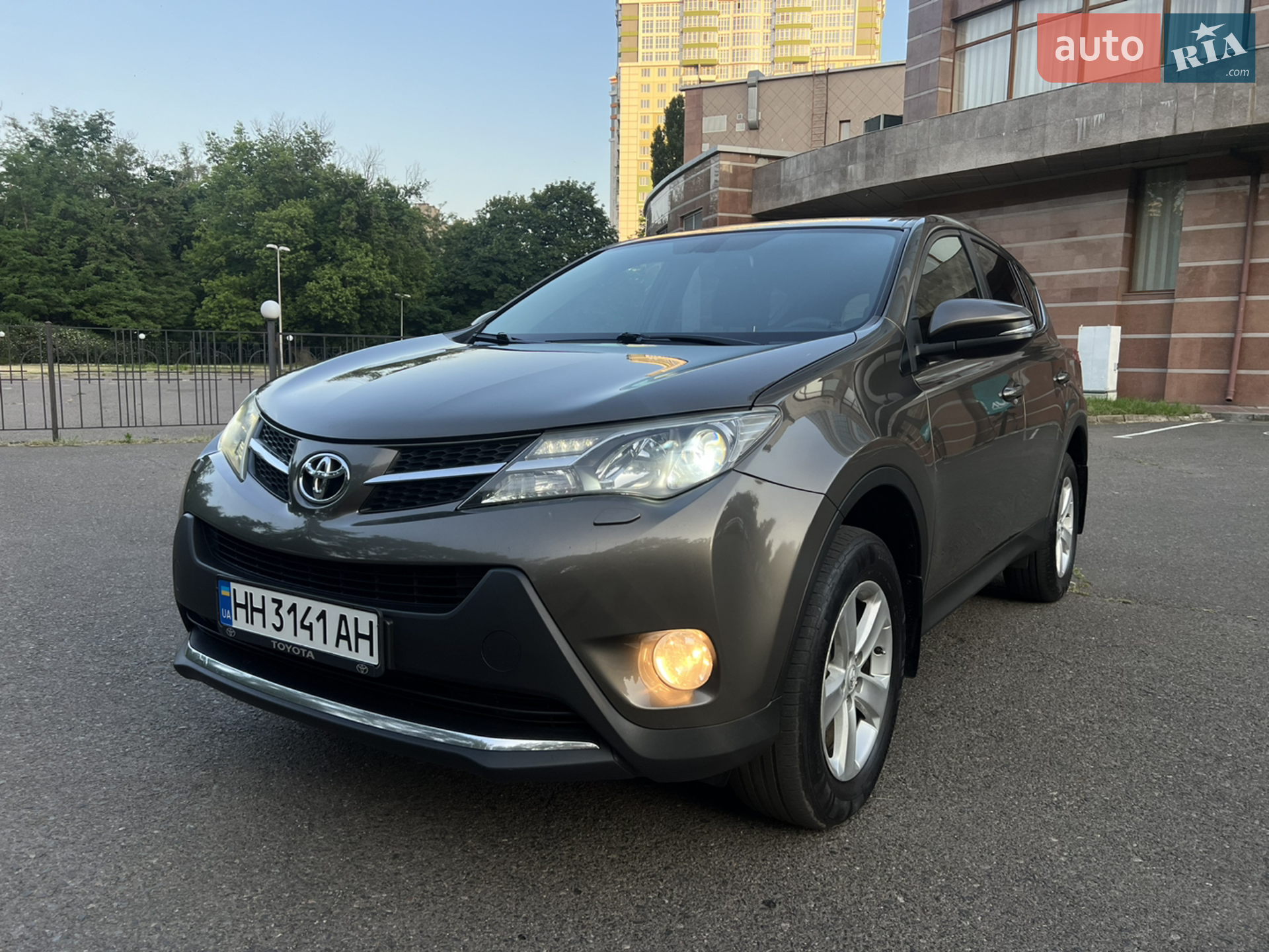 2013 Toyota RAV 4 - мініатюра 13