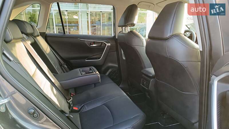 Внедорожник / Кроссовер Toyota RAV4 2023 в Киеве