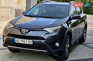 Позашляховик / Кросовер Toyota RAV4 2016 в Дніпрі