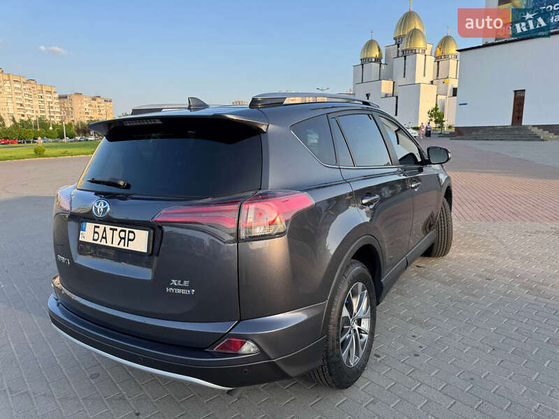 Позашляховик / Кросовер Toyota RAV4 2016 в Львові
