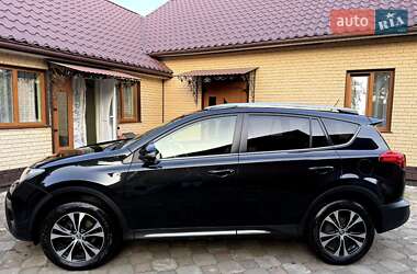 Внедорожник / Кроссовер Toyota RAV4 2015 в Черновцах