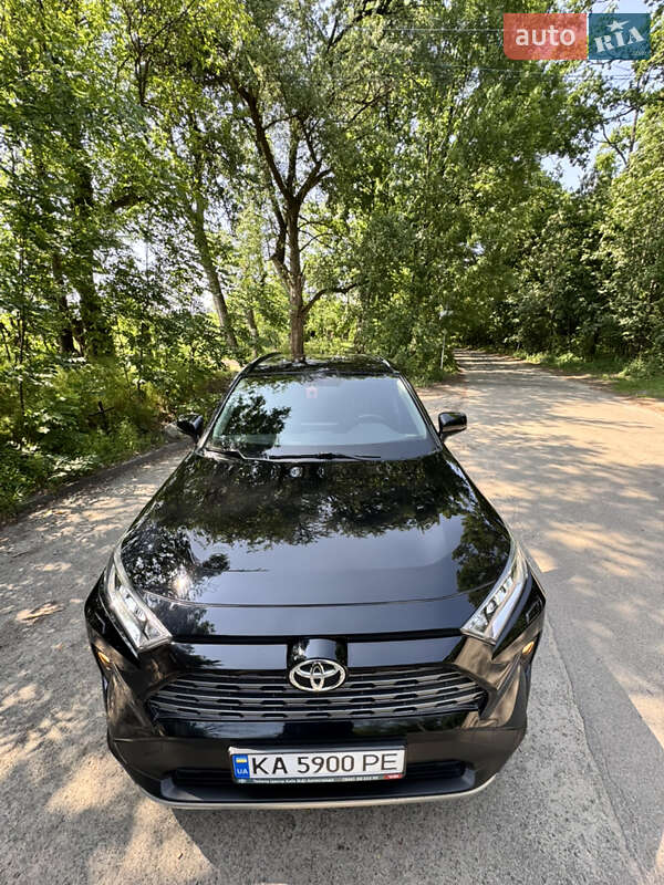 Внедорожник / Кроссовер Toyota RAV4 2019 в Киеве фото 3 Внедорожник / Кроссовер Toyota RAV4 2019 в Киеве