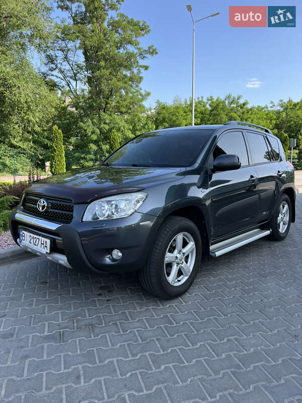 Внедорожник / Кроссовер Toyota RAV4 2007 в 