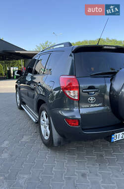 Внедорожник / Кроссовер Toyota RAV4 2007 в 