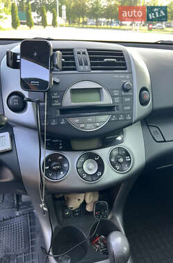 Внедорожник / Кроссовер Toyota RAV4 2007 в 