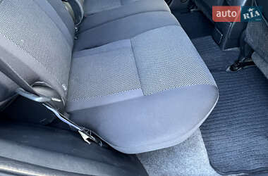 Позашляховик / Кросовер Toyota RAV4 2005 в 