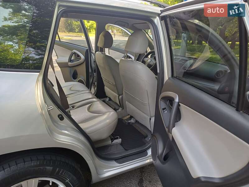 Позашляховик / Кросовер Toyota RAV4 2007 в Одесі