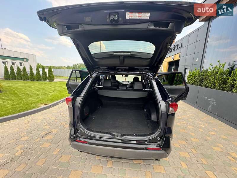 Позашляховик / Кросовер Toyota RAV4 2020 в Самборі