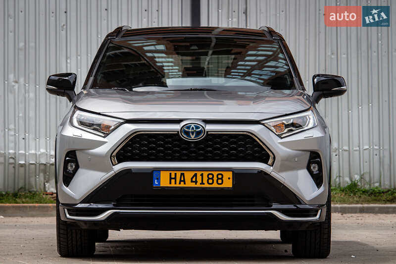 Внедорожник / Кроссовер Toyota RAV4 2020 в Львове