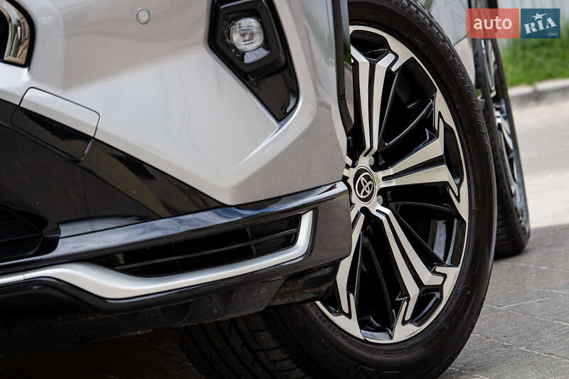 Внедорожник / Кроссовер Toyota RAV4 2020 в Львове