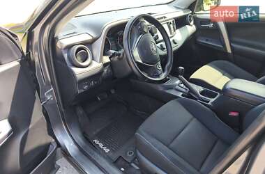 Внедорожник / Кроссовер Toyota RAV4 2016 в 