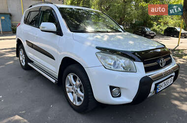 Внедорожник / Кроссовер Toyota RAV4 2009 в 