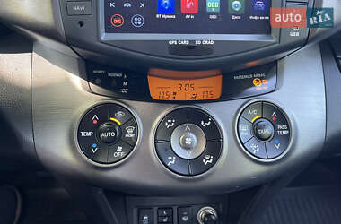 Внедорожник / Кроссовер Toyota RAV4 2009 в 