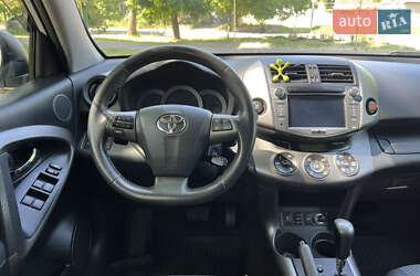 Внедорожник / Кроссовер Toyota RAV4 2009 в 