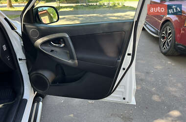 Внедорожник / Кроссовер Toyota RAV4 2009 в 