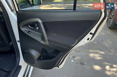 Внедорожник / Кроссовер Toyota RAV4 2009 в 