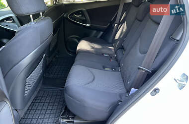 Внедорожник / Кроссовер Toyota RAV4 2009 в 