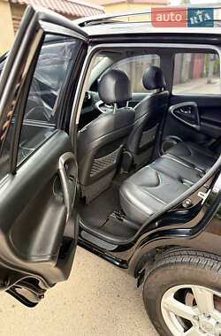 Внедорожник / Кроссовер Toyota RAV4 2008 в 