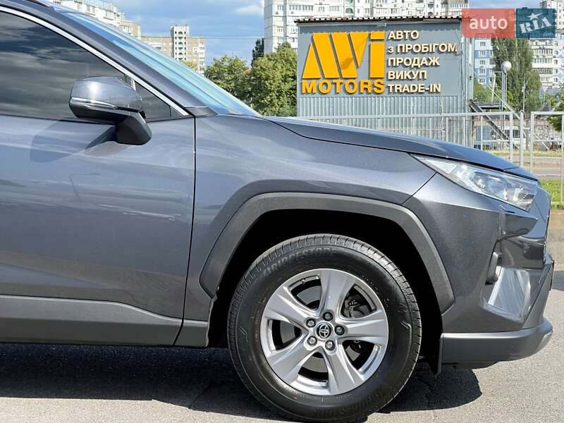 Позашляховик / Кросовер Toyota RAV4 2022 в Києві