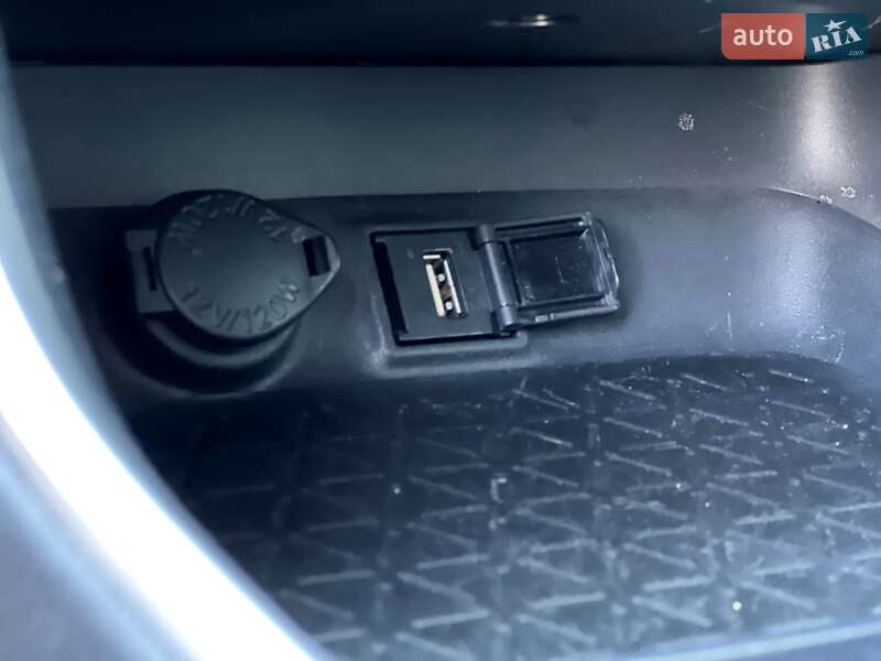 Позашляховик / Кросовер Toyota RAV4 2022 в Києві