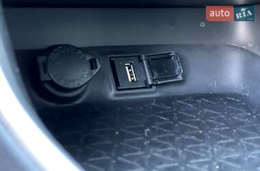 Внедорожник / Кроссовер Toyota RAV4 2022 в 