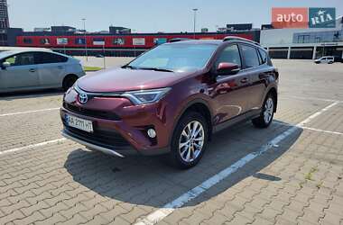 Внедорожник / Кроссовер Toyota RAV4 2017 в Киеве