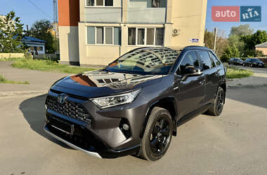 Позашляховик / Кросовер Toyota RAV4 2020 в Харкові