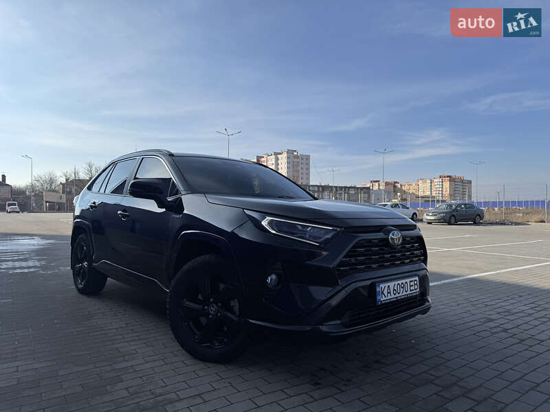 Внедорожник / Кроссовер Toyota RAV4 2020 в Виннице