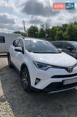 Внедорожник / Кроссовер Toyota RAV4 2017 в Виннице
