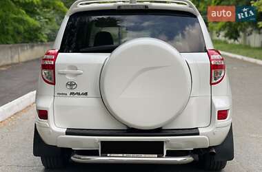 Внедорожник / Кроссовер Toyota RAV4 2010 в 
