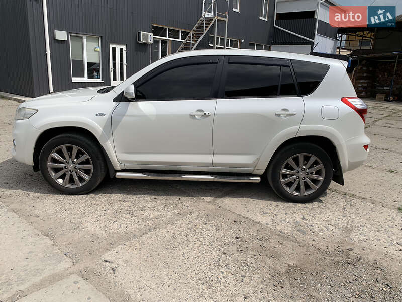 Внедорожник / Кроссовер Toyota RAV4 2012 в Богодухове