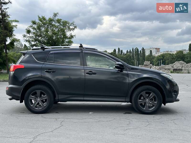 Внедорожник / Кроссовер Toyota RAV4 2015 в Харькове