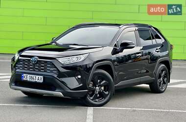 Внедорожник / Кроссовер Toyota RAV4 2020 в Киеве