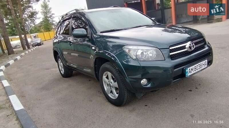 Позашляховик / Кросовер Toyota RAV4 2007 в Житомирі