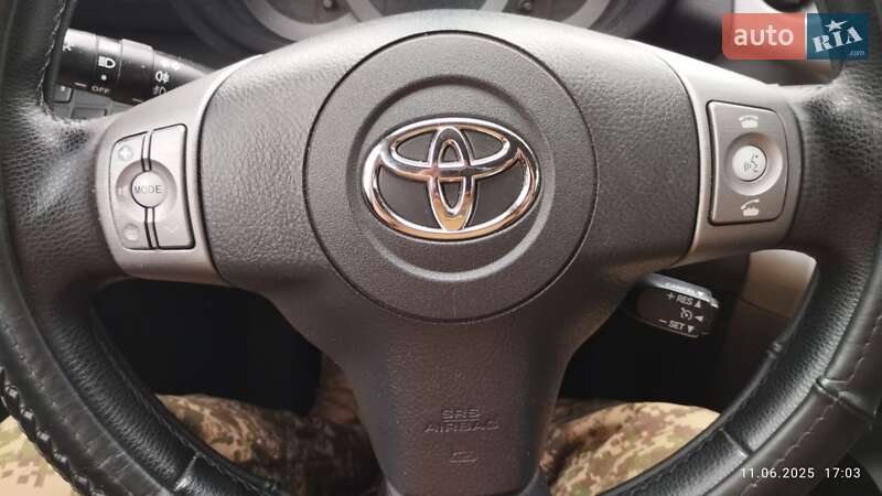 Позашляховик / Кросовер Toyota RAV4 2007 в Житомирі