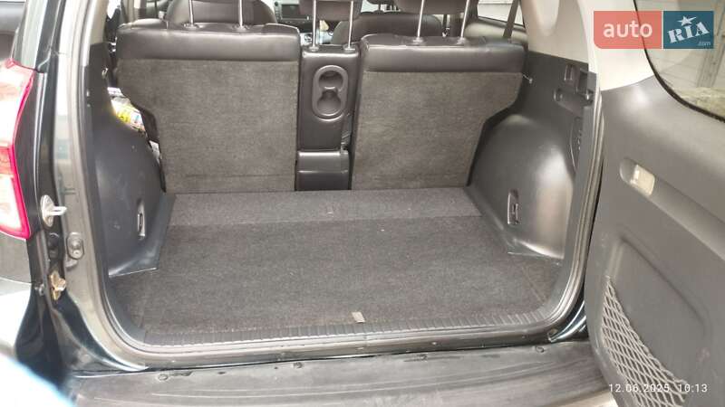 Позашляховик / Кросовер Toyota RAV4 2007 в Житомирі