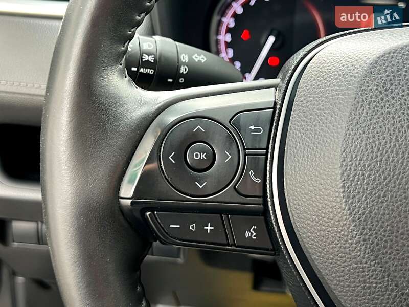 Позашляховик / Кросовер Toyota RAV4 2019 в Києві