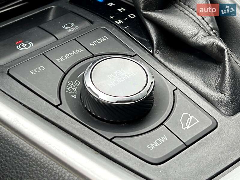 Позашляховик / Кросовер Toyota RAV4 2019 в Києві