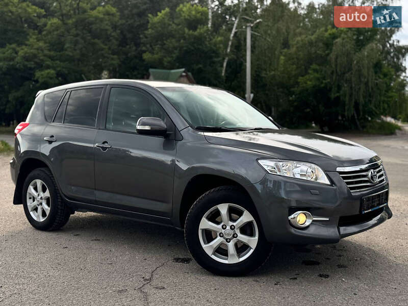 Toyota RAV4 2011